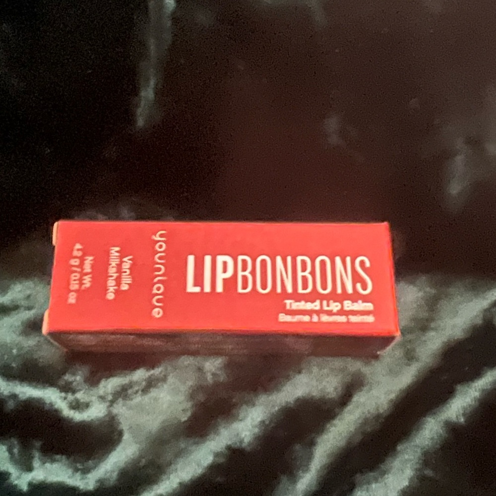 Younique Lip Bon Bon NIB